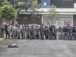 Según líderes comunitarios, 400 policías estatales, de la Marina y del Ejército Mexicano buscan desarmarlos. EL INFORMADOR / ARCHIVO