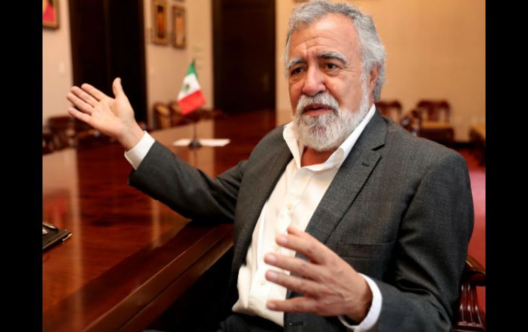 Encinas aclaró que se tienen que resolver temas administrativos para garantizar la autonomía de la Asamblea Constituyente. SUN / ARCHIVO