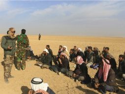 Unas 48 mil personas han abandonado Mosul desde el 17 de octubre cuando el gobierno retoma el control. EFE / K. Abbas