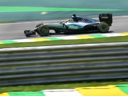 El conductor de Mercedes llega al circuito de Interlagos obligado a ganar para acercarse al título mundial de F1. AFP / N. Almeida