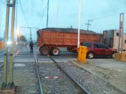 El incidente provocó intenso tráfico poco antes de las 19:00 horas. TWITTER / @cobain_usam