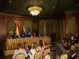 La oposición y el gobierno venezolano entablaron pláticas con mediadores del Vaticano. EFE / C. Hernández