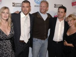 La actriz Jennie Garth (i) llamó a Doherty la mujer más fuerte que jamás haya conocido. AP / ARCHIVO