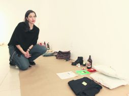 Los objetos que muestra Lorena Wolffer provienen de la sociedad que los aportó para evidenciar el maltrato a las mujeres. EL INFORMADOR / E. Barrera