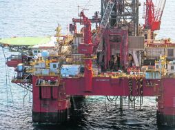 La baja de calificación crediticia de Pemex y la CFE influyen en la tendencia. AFP / ARCHIVO