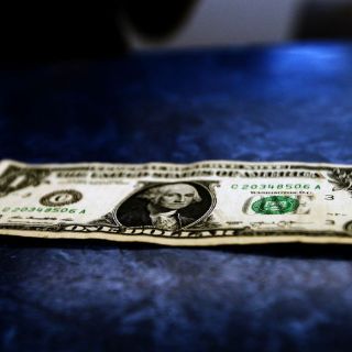 Bancos venden dólar en 20.70 pesos