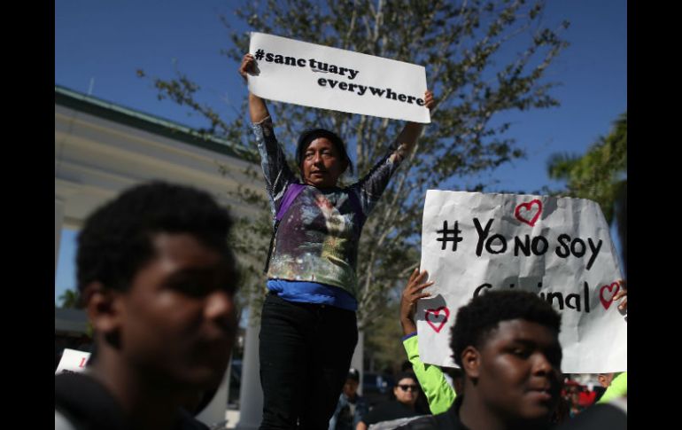 Los activistas exigen que sus planteles sean declarados santuarios para cualquier persona en peligro de ser deportada. AFP / J. Readle