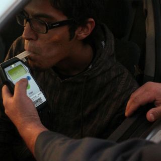 Se reduce a la mitad el número de pruebas positivas de alcoholimetría