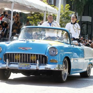 Deportistas jaliscienses encabezan desfile de la Revolución