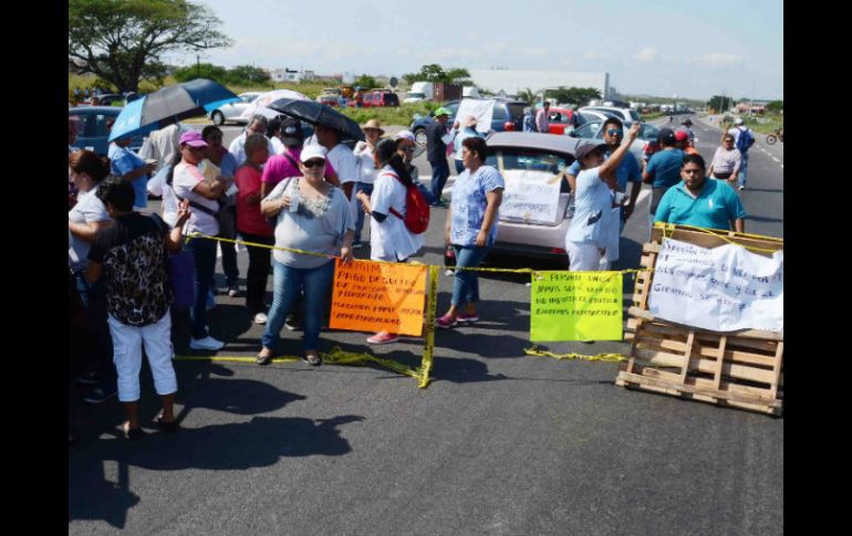 Diversas dependencias han sido tomadas por campesinos, maestros y trabajadores inconformes por segunda semana. SUN / ARCHIVO