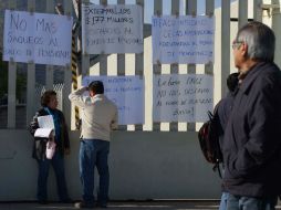 Burócratas sindicalizados cerraron las puertas de la Ciudad Administrativa y Judicial; exigen pago de prestaciones pendientes. SUN /