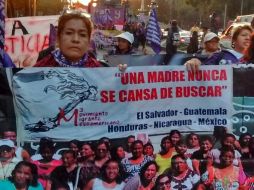 La caravana está integrada por 41 madres de migrantes desparecidos, y lleva por nombre 'Buscamos Vida en Caminos de Muerte'. TWITTER / @CDHDF