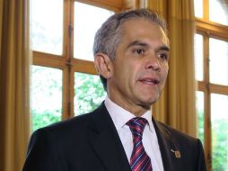 En la primera ocasión el mandatario capitalino apostó con “El Bronco” el 30% de los sueldos para comprar juguetes a los niños. NTX / ARCHIVO