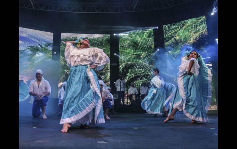 Cadencia y ritmo. Percusiones y cuerdas destacaron en la presentación de la agrupación panameña. EL INFORMADOR / F. Atilano