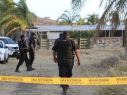 En la primer fosa, las autoridades encontraron a una mujer con el rostro desfigurado y en estado de putrefacción. NTX / ARCHIVO