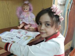 Bana Alabed señala que el bombardeo más reciente destrozó su casa y casi le costó la vida. TWITTER / @AlabedBana