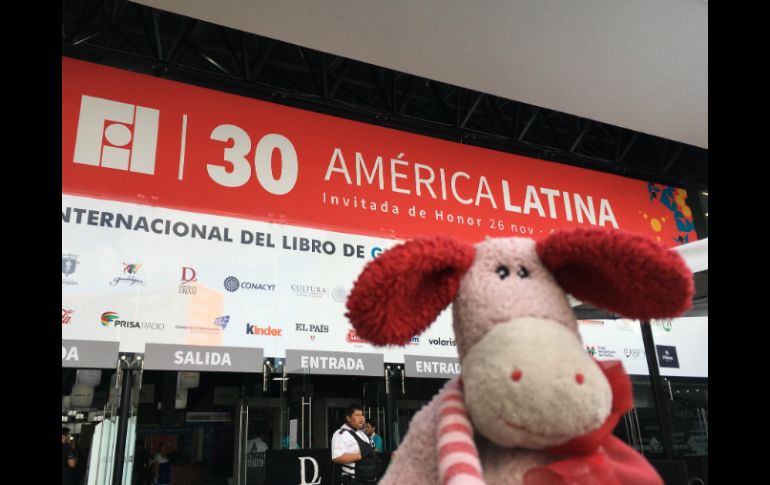 Pancha se dio un paseo por la feria y nos presenta los mejores lugares para tomarse la debida selfie de la FIL. EL INFORMADOR / P. Gallardo