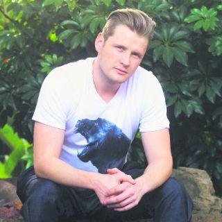 Alexander Acha llega 'En corto'