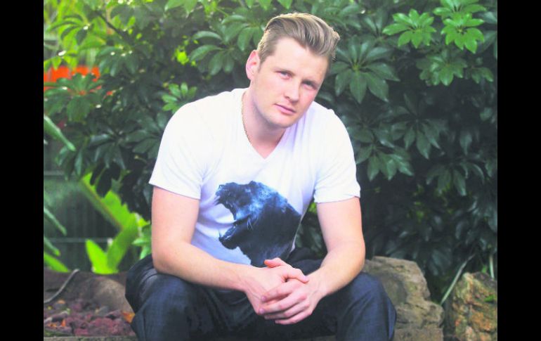 Alexander Acha. El cantante apuesta por lanzar sencillos, en lugar de grabar discos. EL INFORMADOR / E. Barrera