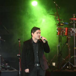 Los anfitriones ofrecen 'Noche profunda' sin fronteras