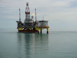 La expectativa es que sean adjudicados el 50 por ciento de los bloques. AFP / ARCHIVO