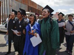 Los llamados 'dreamers' son considerados como el segmento de indocumentados más vulnerable a ser deportado. AP / ARCHIVO