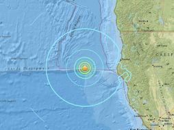 Se localiza a 160 kilómetros al oeste de la localidad costera de Ferndale. ESPECIAL / @USGS