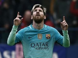 Con la victoria, el Barcelona se coloca a tan sólo tres puntos del Real Madrid, quien tendrá partido este día ante La Coruña. EFE / J. Diges