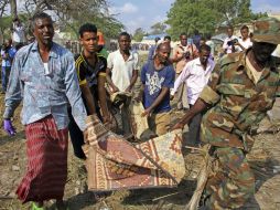 El grupo Al Shabab perpetra atentados en contra de civiles, policías, militares y representantes del gobierno. AP / F. Abdi