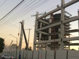 La construcción fue clausurada por el municipio, que mantiene a personal en la zona. ESPECIAL /