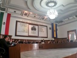 Durante la sesión se aprobó el Presupuesto de Egresos 2017 que será siete mil 800 millones de pesos. TWITTER / @GuadalajaraGob