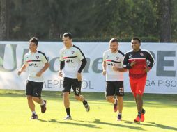 Matías Alustiza (izq), en la práctica con Daniel Arreola (#12). EL INFORMADOR / P. Franco