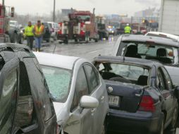 Dos personas perdieron la vida en una colisión múltiple en la que se vieron involucrados 70 vehículos. AP / K. M. Ferron