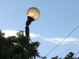 El proyecto de renovación consiste en la instalación de más de 21 mil lámparas en 480 colonias del municipio con tecnología Led. EL INFORMADOR / ARCHIVO