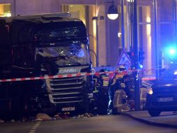 El conductor del camión se dio a la fuga por lo que se inició un operativo para dar con su paradero. EFE / P. Zinken