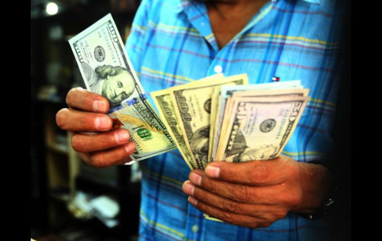 El Banco Base estima que este día el peso cotice entre 20.40 y 20.55 pesos por dólar. EL INFORMADOR / ARCHIVO