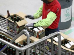 Este año que termina Heineken lanzó su versión light y Sol michelada. EL INFORMADOR / ARCHIVO