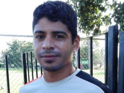 En la foto, el portero Luis ''Macue'' Robles previo al entrenamiento en Colomos. TWITTER / J. Robles