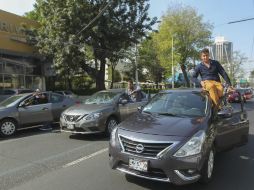 Durante el recorrido, los vehículos participantes constantemente hicieron tocar sus claxón como señal de protesta. EL INFORMADOR / F. Atilano