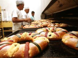 La rosca simboliza el pasaje bíblico entre el encuentro de los Reyes Magos con el niño Dios y se le conoce como la Epifanía. EL INFORMADOR / ARCHIVO