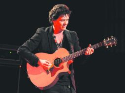 Saúl no es un músico convencional, ni siquiera cuando se trata de atender a los medios. EL INFORMADOR / ARCHIVO