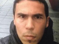 Medios locales publicaron un video estilo 'selfie' en el cual se ve al atacante caminando por la plaza Taksim. AFP / Dogan News Agency