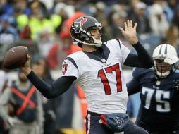 Con 15 pases de anotación y 16 intercepciones, Osweiler no ha tenido una campaña destacada. TWITTER / @HoustonTexans