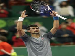 El serbio ganó su segundo trofeo en el Khalifa International Tennnis & Squash Complex y estrenó primer título del 2017. AFP / K. Jaafar