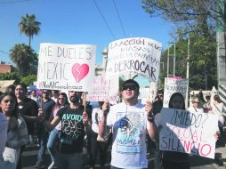 Miles salieron a las calles a mostrar su molestia ante el encarecimiento del combustible. EL INFORMADOR / R. Tamayo