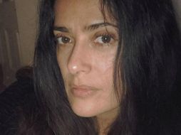 'Esta es mi cara de Ayy no! mañana es lunes, señala Hayek en la publicación. INSTAGRAM / salmahayek