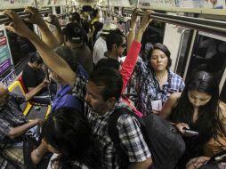 Los pasajeros tendrán que esperar seis meses más para viajar más cómodos debido a retrasos en obras. EL INFORMADOR / F. Atilano