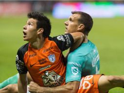 Lozano anotó tres de los cuatro goles con que los Tuzos se impusieron a los Esmeraldas. MEXSPORT / ARCHIVO