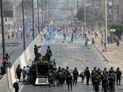 Los inconformes exigen a la municipalidad de Lima que elimine el pago del peaje, que empezó a regir desde enero. EFE / E. Arias