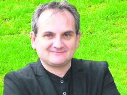 Mario Escobar Golderos nació en Madrid en 1971. Es un novelista, historiador y colaborador habitual de National Geographic. ESPECIAL /